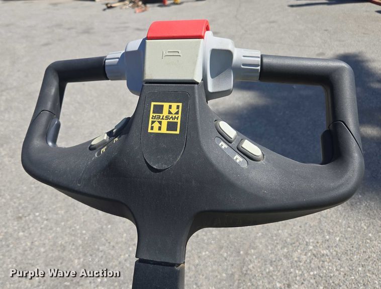 image for item EL6060 2023 Hyster B60ZAC2 pallet jack