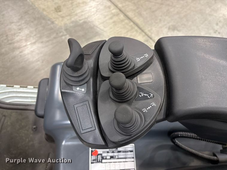 image for item ND9802 2023 Linde E18 forklift