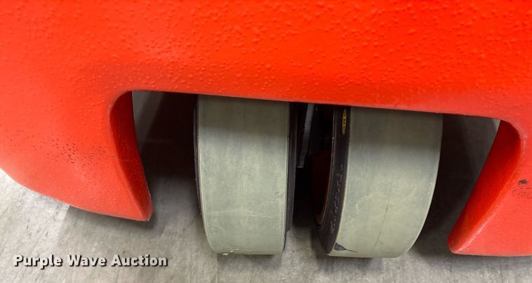 image for item ND9806 2023 Linde E18 forklift