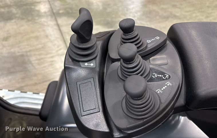 image for item ND9807 2023 Linde E18 forklift