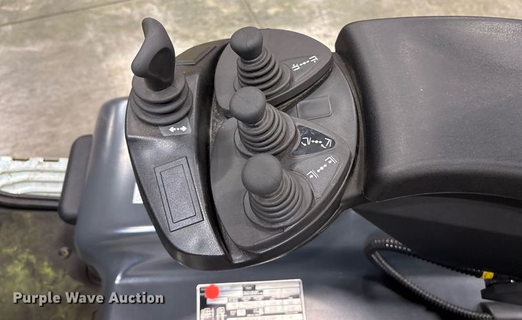 image for item ND9812 2023 Linde E18 forklift