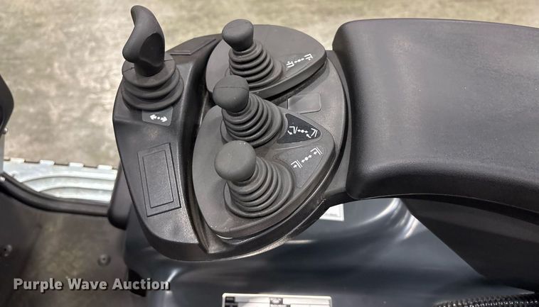 image for item ND9813 2023 Linde E18 forklift