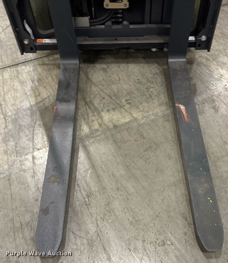 image for item ND9815 2023 Linde E18 forklift