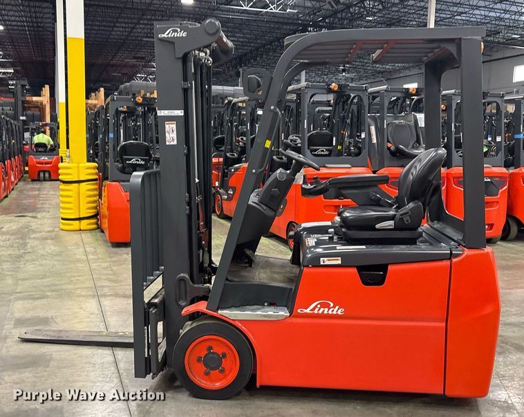 image for item ND9822 2023 Linde E18 forklift