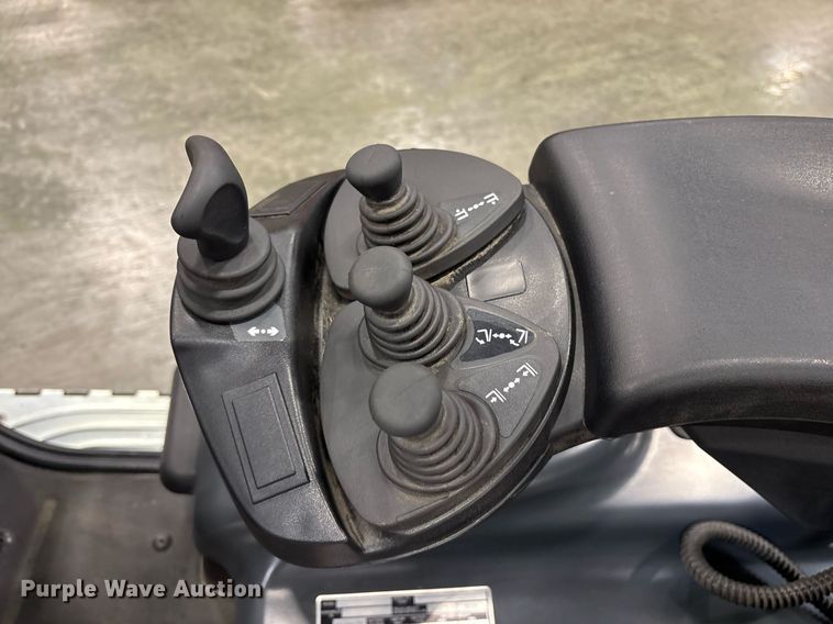 image for item ND9822 2023 Linde E18 forklift