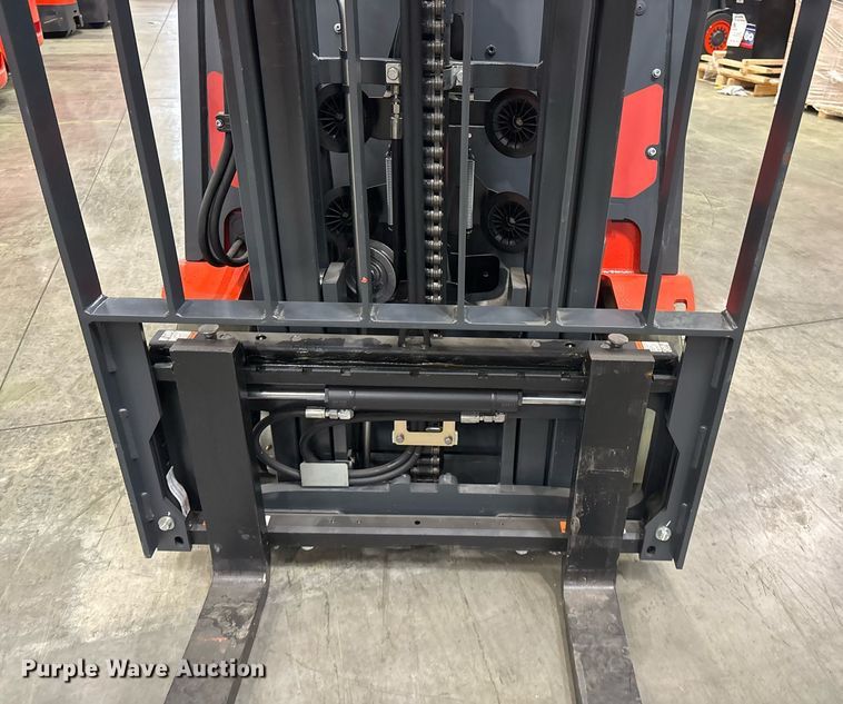 image for item ND9825 2023 Linde E18 forklift