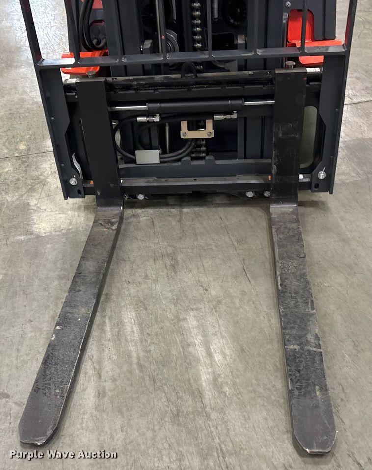 image for item ND9825 2023 Linde E18 forklift