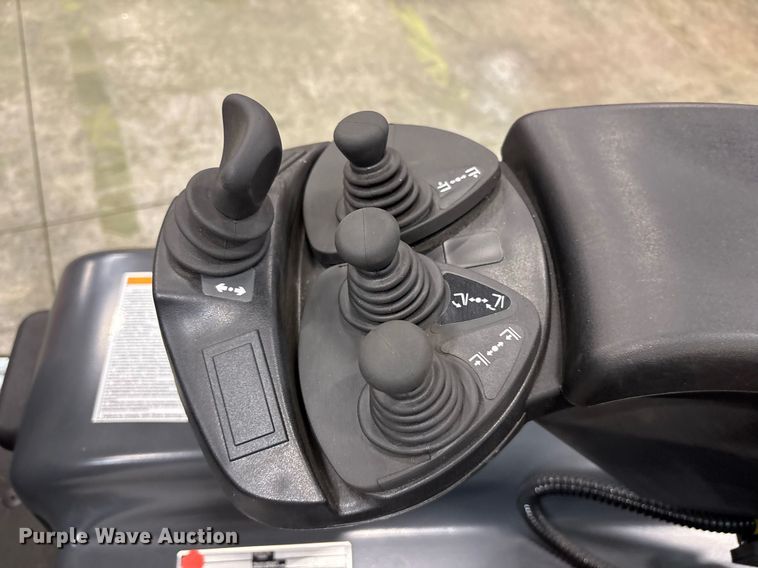 image for item ND9825 2023 Linde E18 forklift