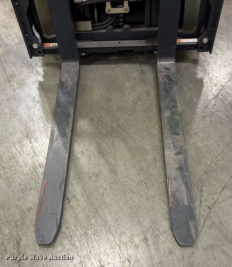 image for item ND9826 2023 Linde E18 forklift