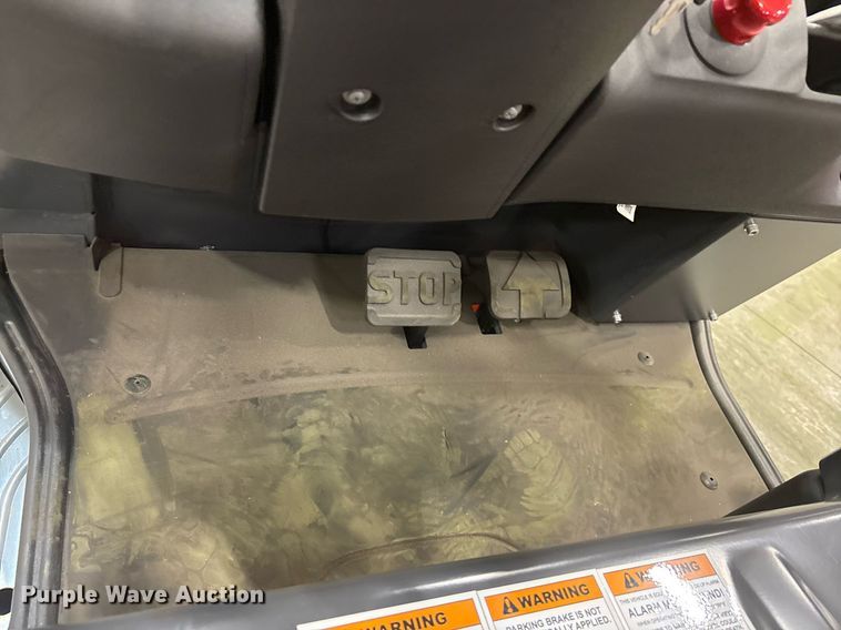 image for item ND9828 2023 Linde E18 forklift