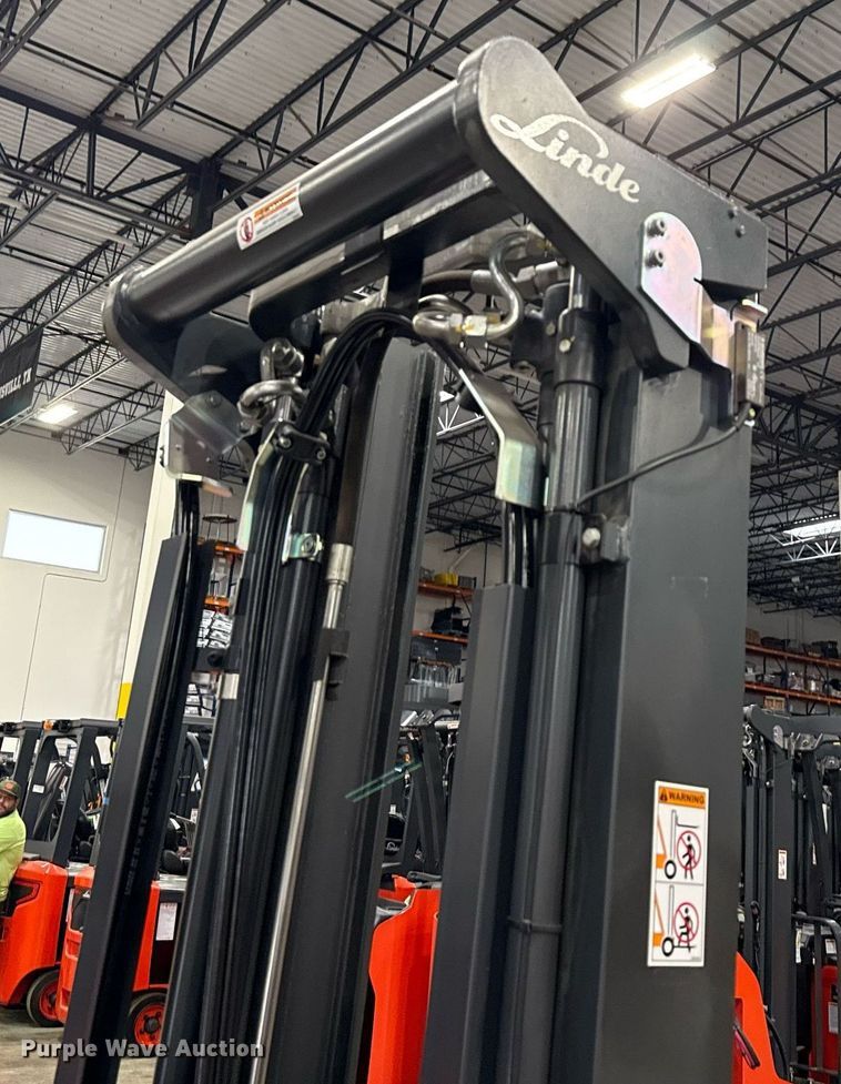 image for item ND9829 2023 Linde E18S forklift