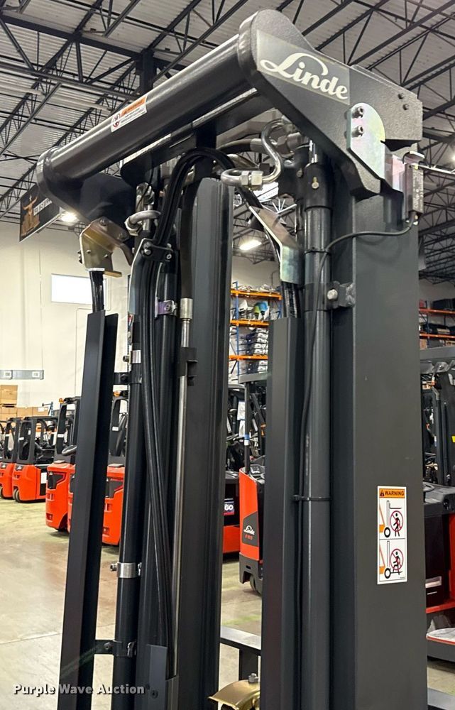 image for item ND9831 2023 Linde E18S forklift