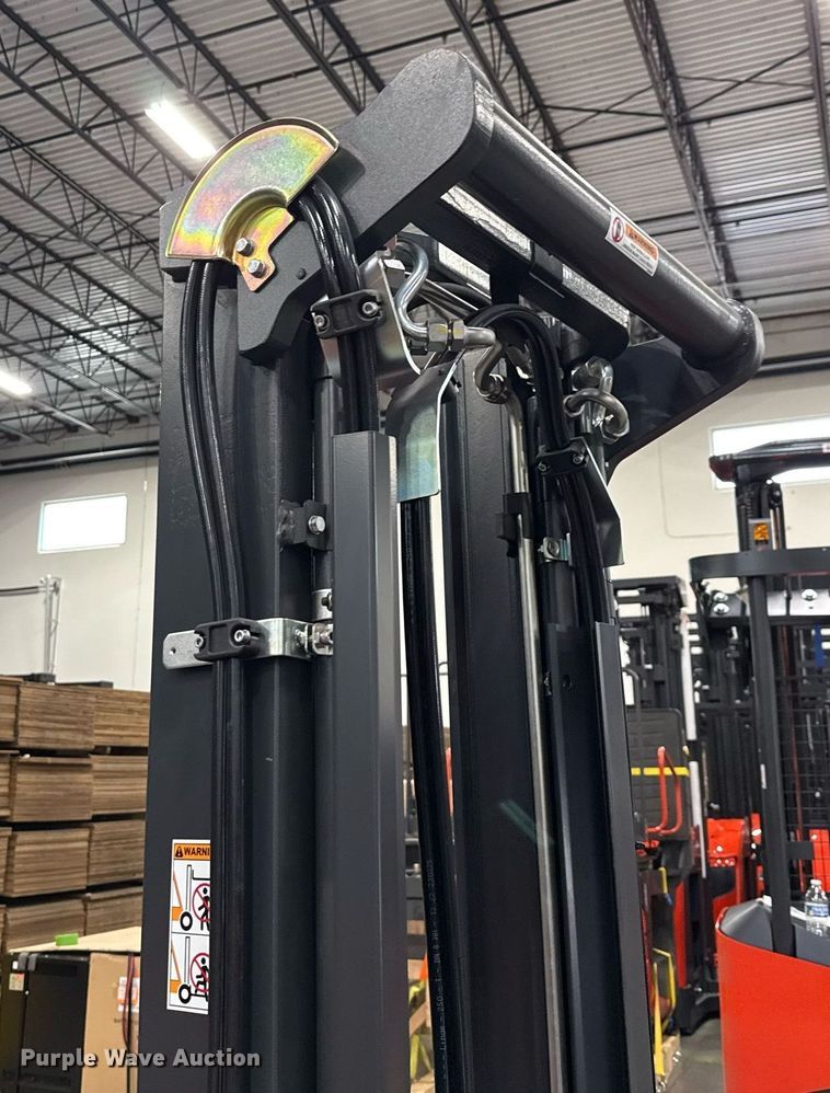 image for item ND9832 2023 Linde E18S forklift