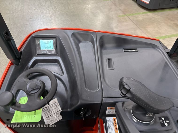 image for item ND9832 2023 Linde E18S forklift