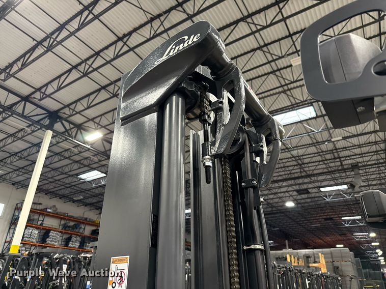 image for item ND9833 2024 Linde HT25CT forklift