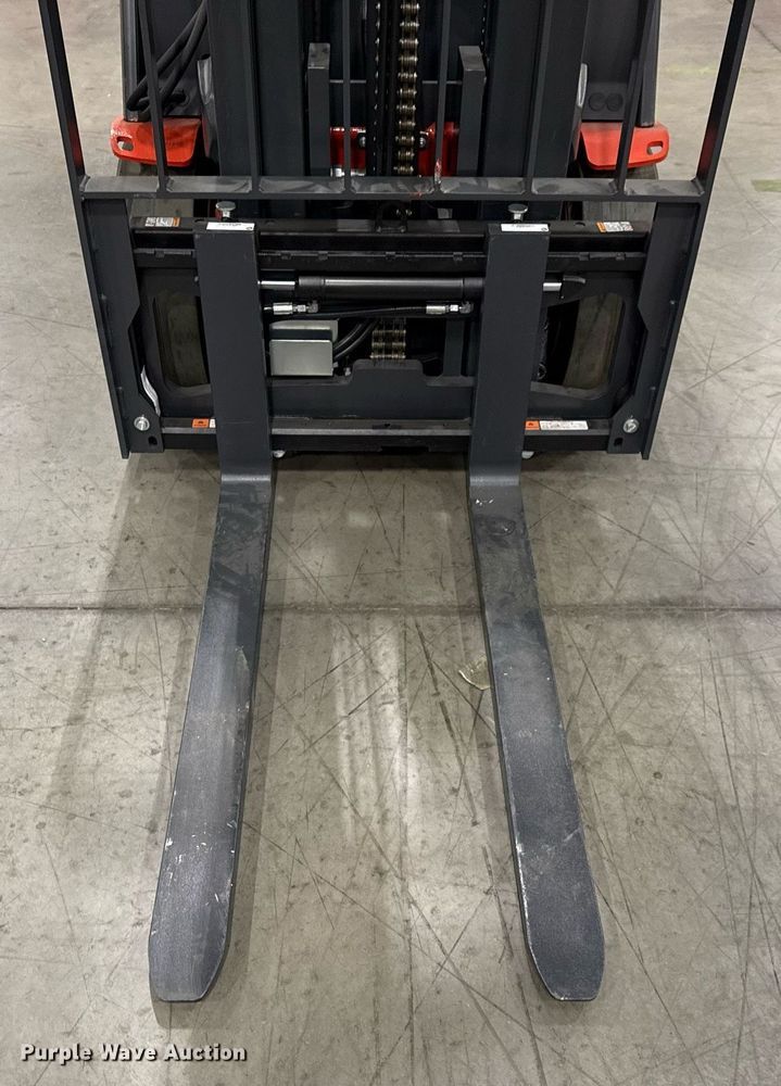 image for item ND9833 2024 Linde HT25CT forklift