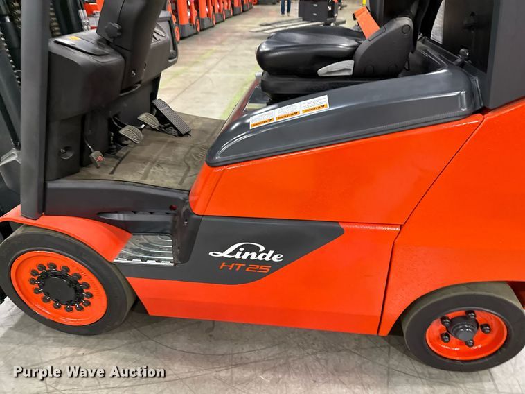 image for item ND9833 2024 Linde HT25CT forklift