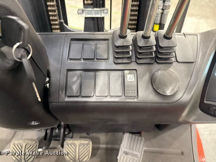 image for item ND9833 2024 Linde HT25CT forklift