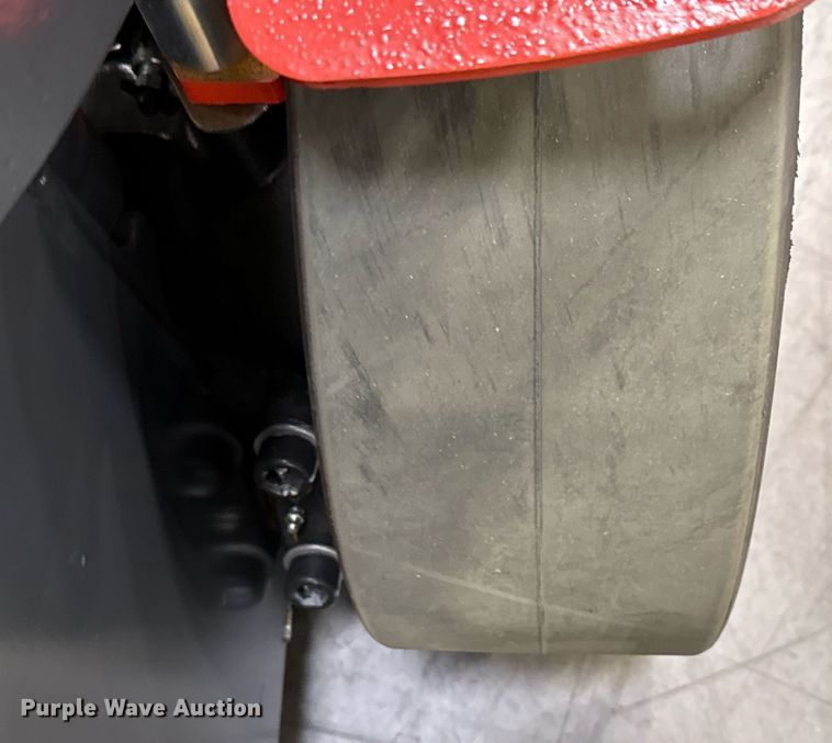 image for item ND9833 2024 Linde HT25CT forklift