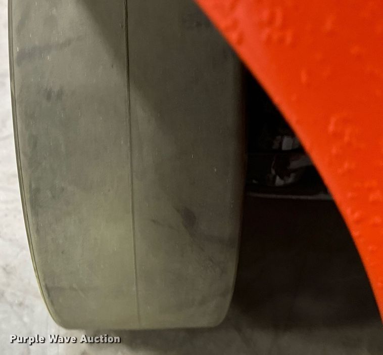 image for item ND9833 2024 Linde HT25CT forklift