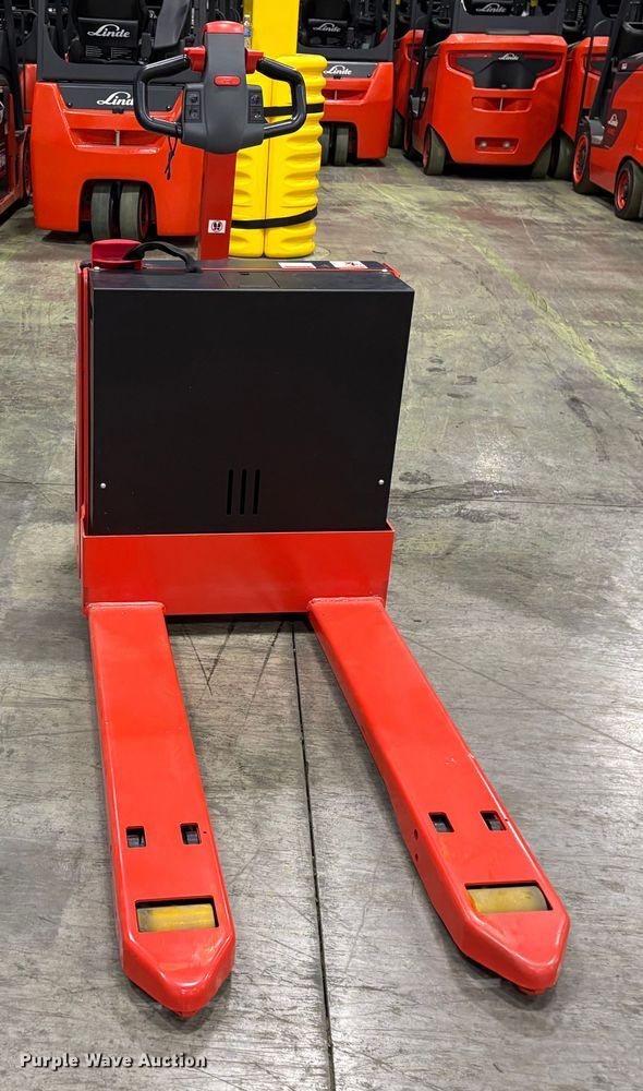 image for item ND9836 2023 Linde MT20 pallet jack