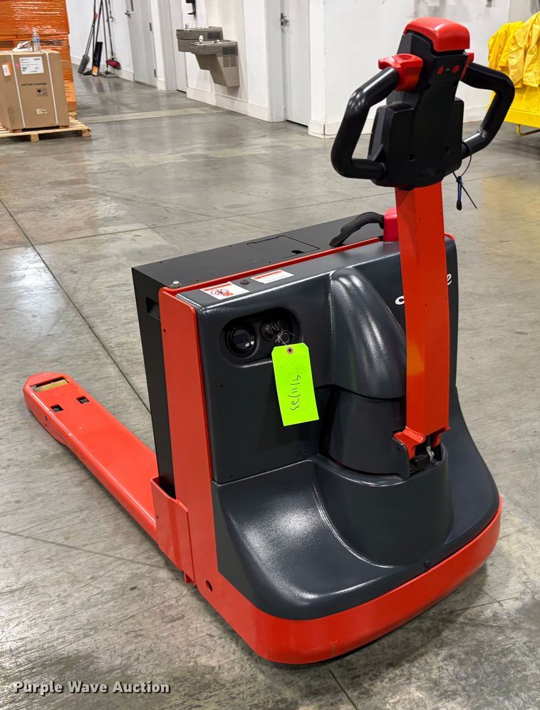 image for item ND9836 2023 Linde MT20 pallet jack