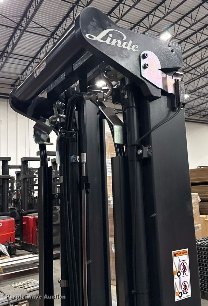 image for item ND9841 2023 Linde E18S forklift