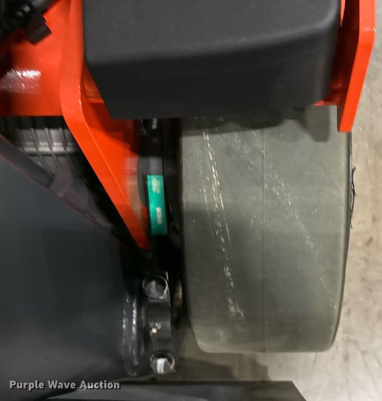 image for item ND9841 2023 Linde E18S forklift