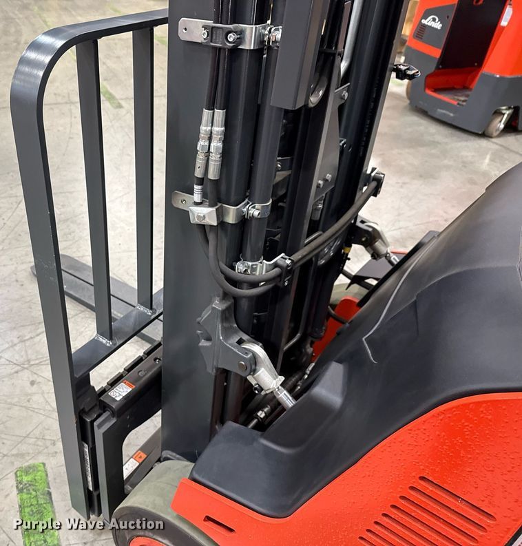 image for item ND9843 2023 Linde E18S forklift
