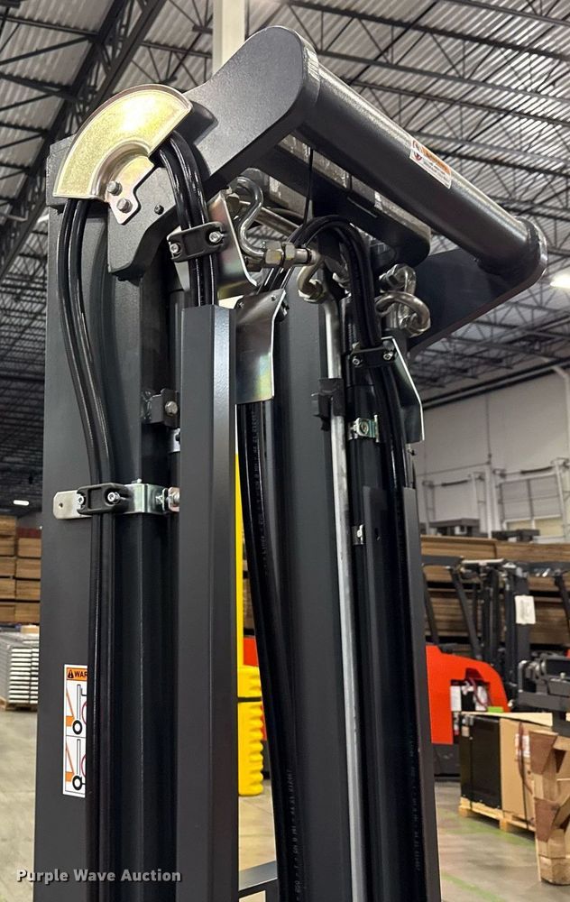 image for item ND9843 2023 Linde E18S forklift