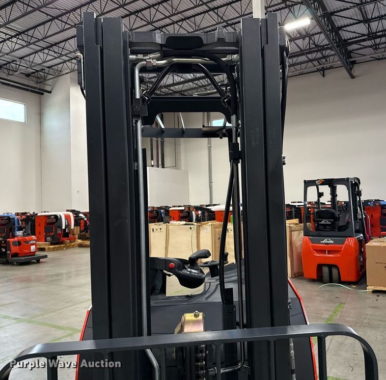 image for item ND9843 2023 Linde E18S forklift