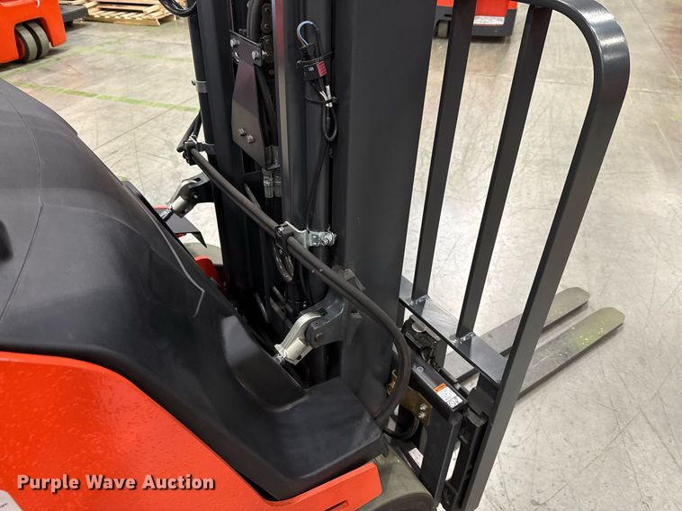 image for item ND9844 2023 Linde E18S forklift