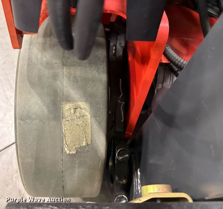 image for item ND9844 2023 Linde E18S forklift