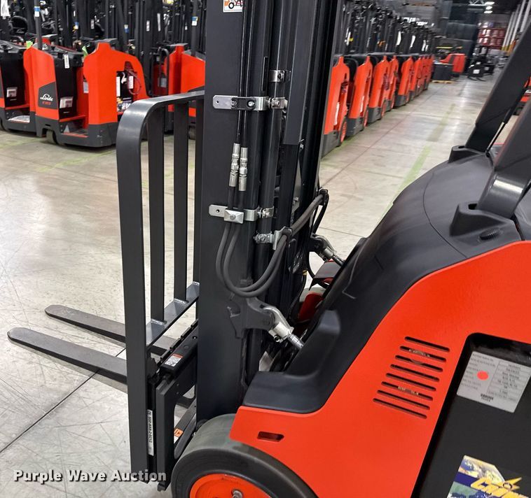 image for item ND9854 2023 Linde E18S forklift