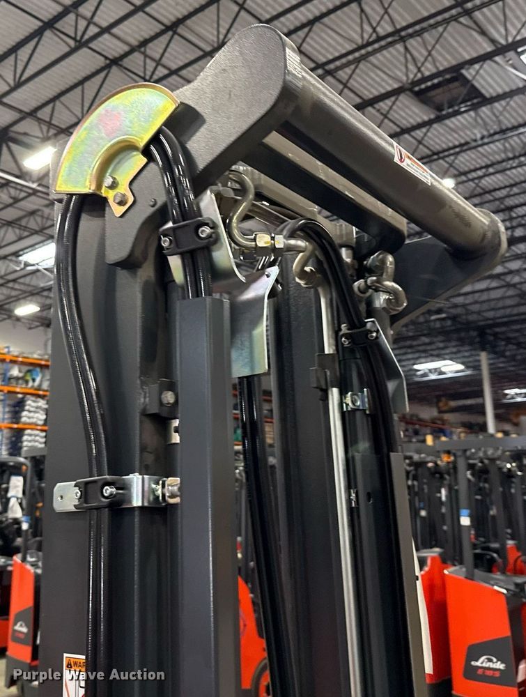 image for item ND9854 2023 Linde E18S forklift