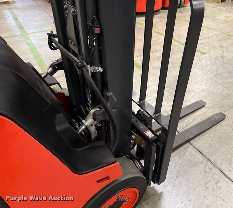 image for item ND9854 2023 Linde E18S forklift