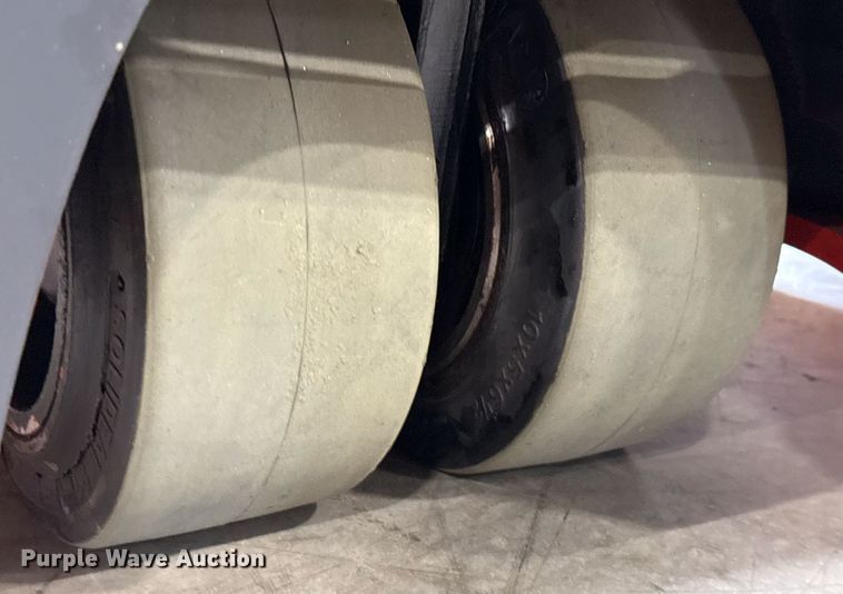 image for item ND9856 2023 Linde E18S forklift