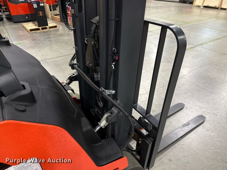 image for item ND9858 2023 Linde E18S forklift