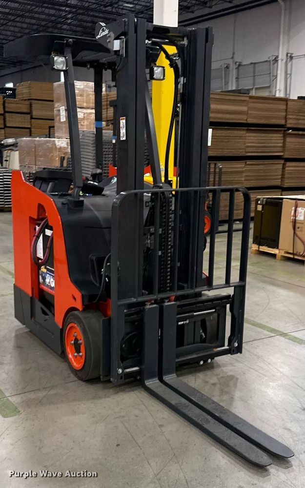 image for item ND9859 2023 Linde E18S forklift