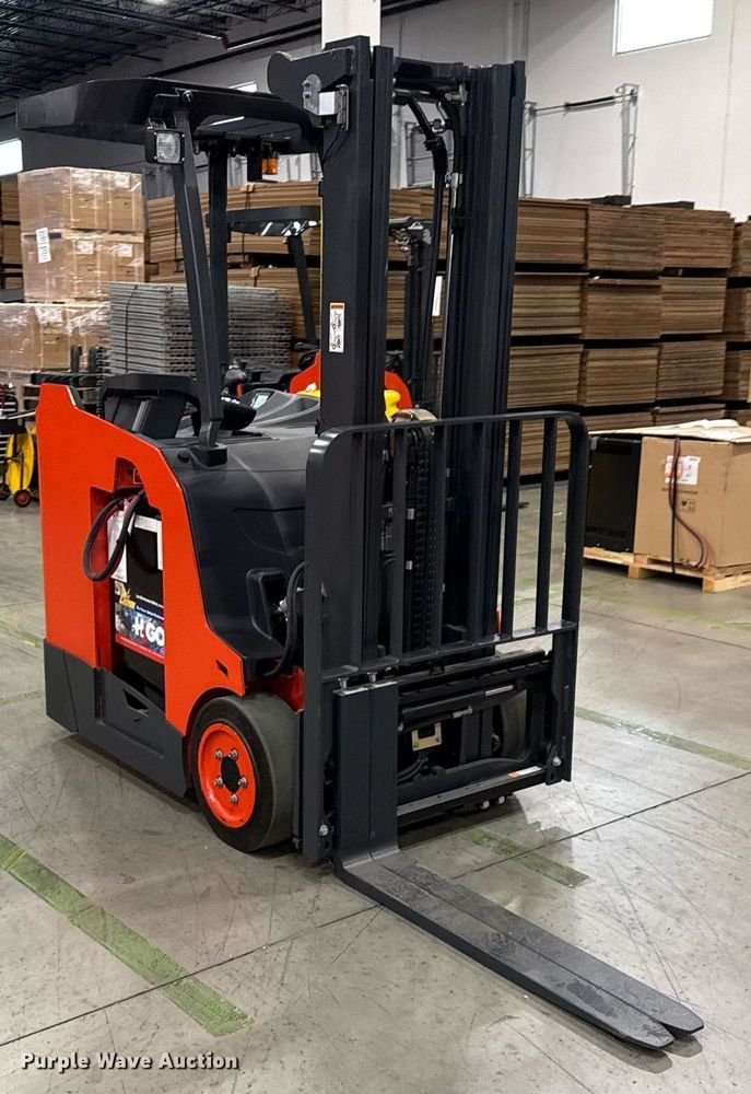 image for item ND9860 2023 Linde E18S forklift