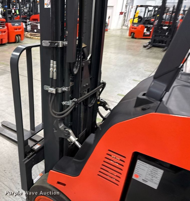 image for item ND9861 2023 Linde E18S forklift