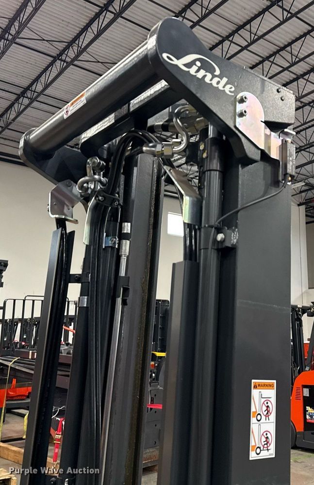 image for item ND9861 2023 Linde E18S forklift