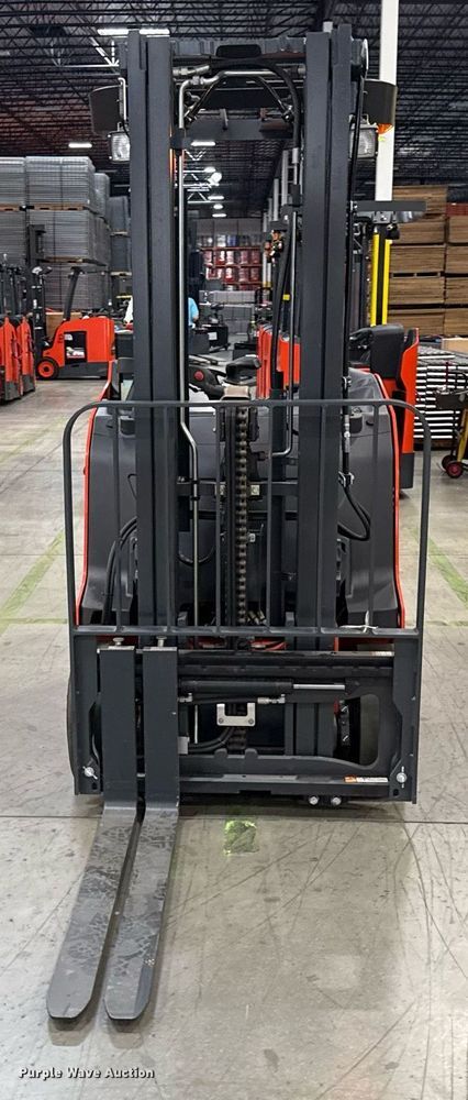 image for item ND9862 2023 Linde E18S forklift