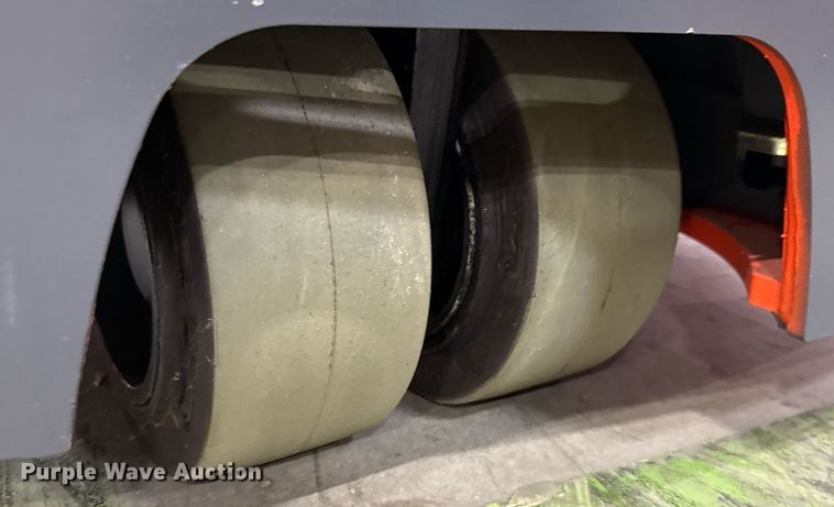 image for item ND9864 2023 Linde E18S forklift