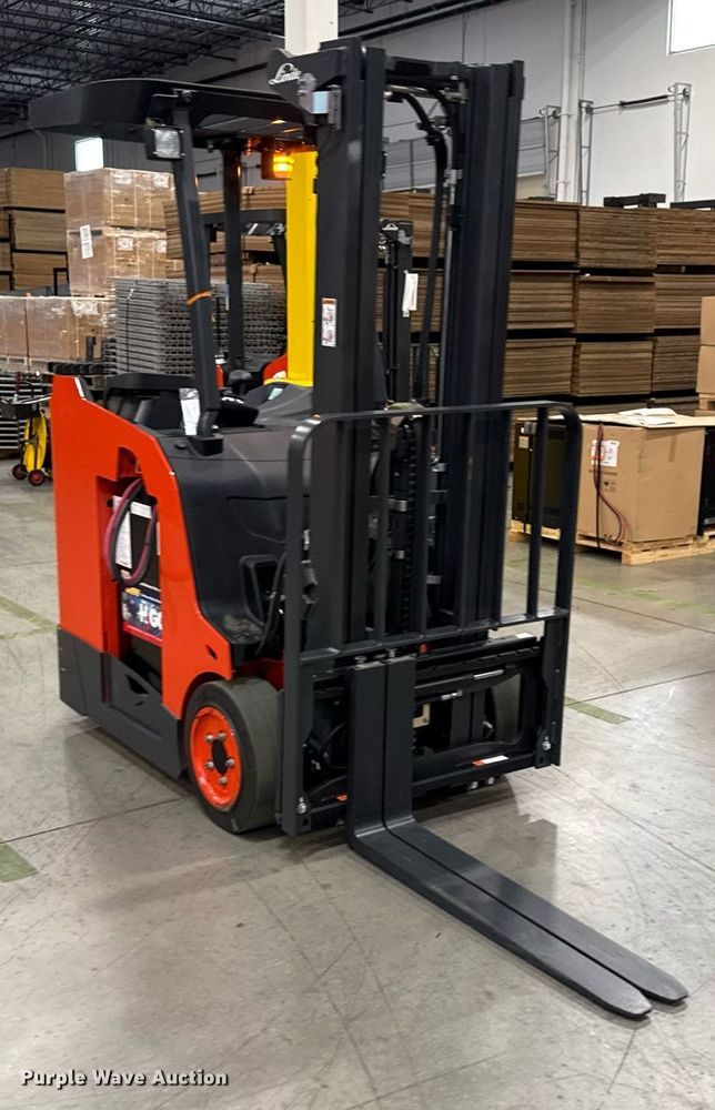 image for item ND9865 2023 Linde E18S forklift