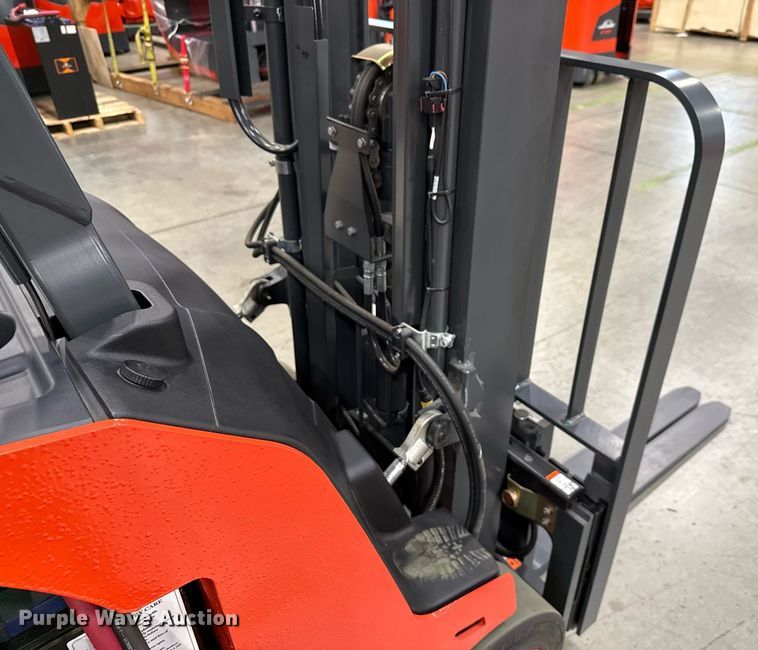 image for item ND9865 2023 Linde E18S forklift