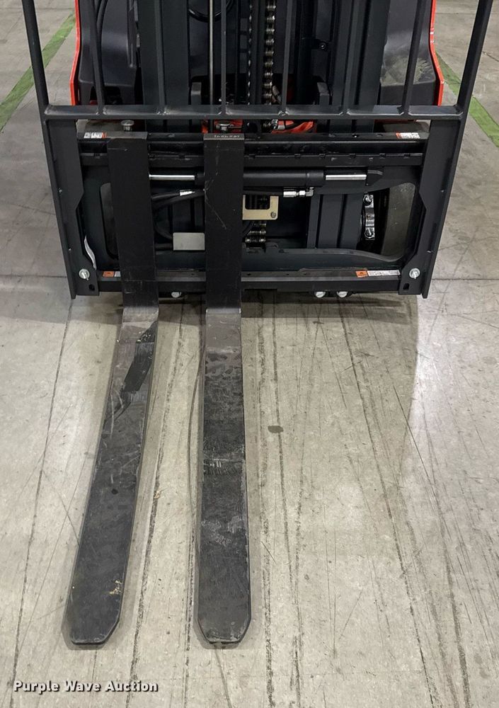 image for item ND9866 2023 Linde E18S forklift
