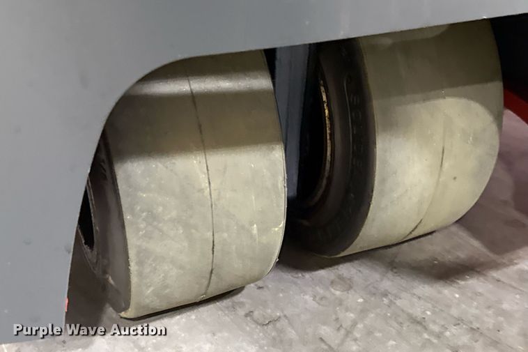 image for item ND9867 2023 Linde E18S forklift