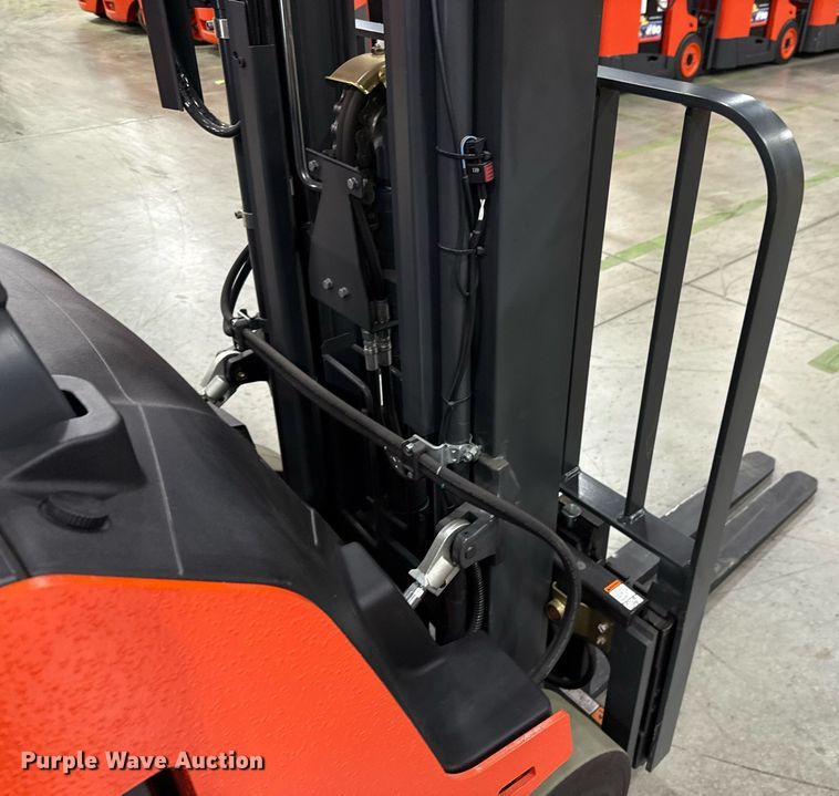 image for item ND9879 2023 Linde E18S forklift