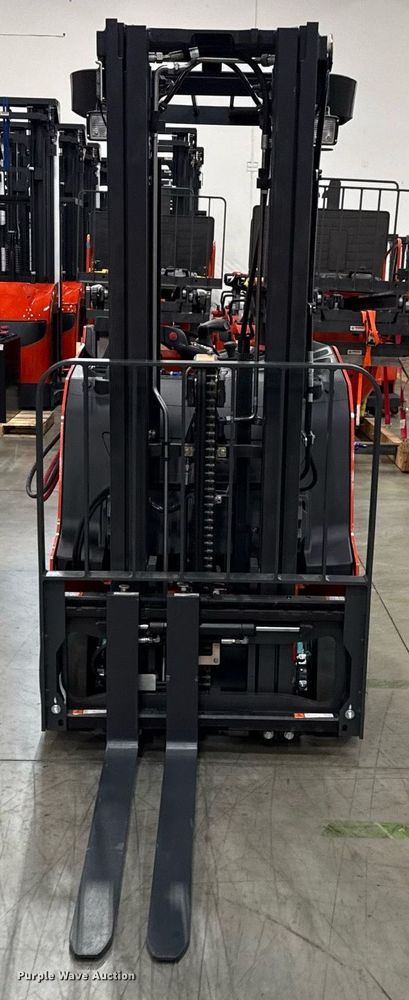 image for item ND9885 2023 Linde E18S forklift